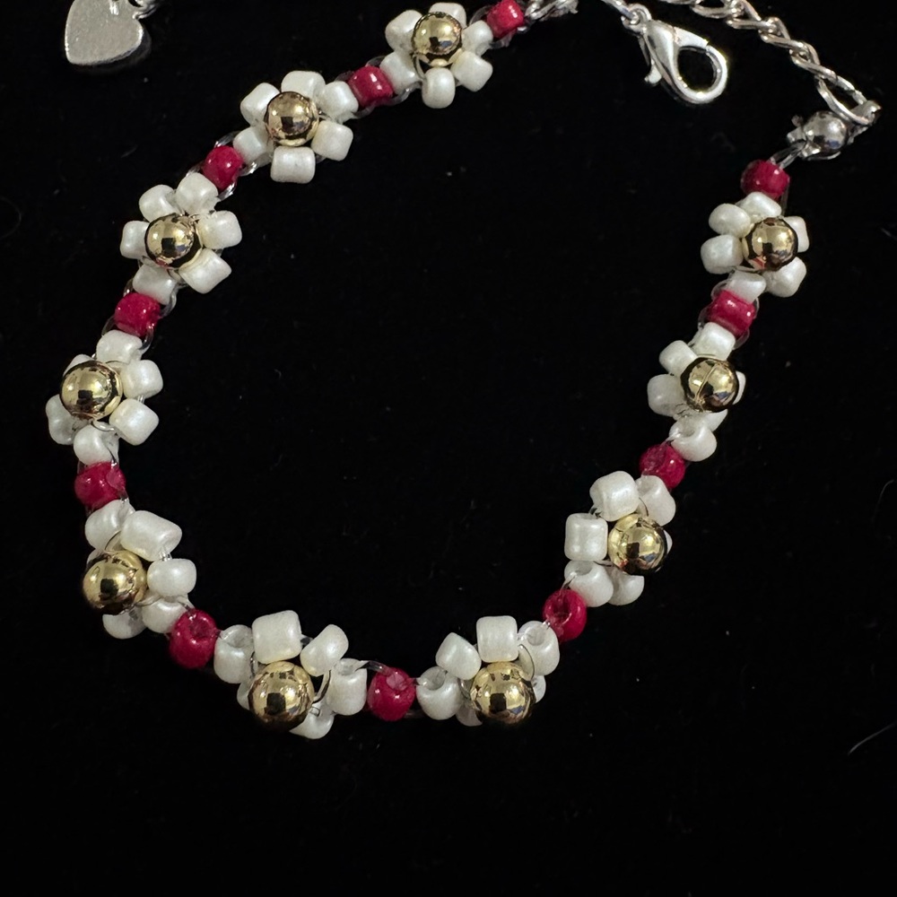Elegant Gold and White Beaded Bracelet